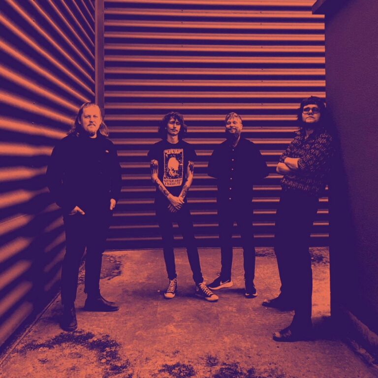 Goia Paranoia – Black Out