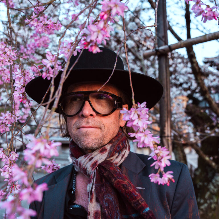 Kahnin – Hollystick