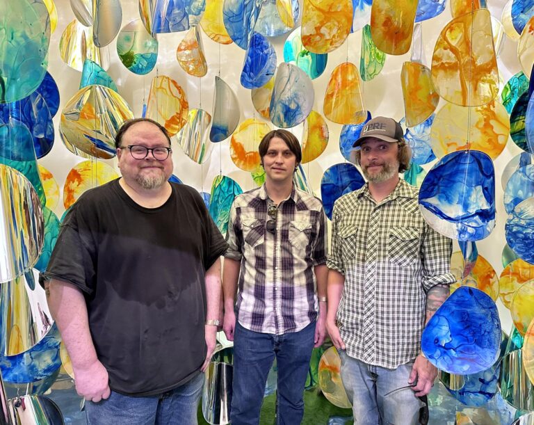 Stray Owls – Hey Now Now