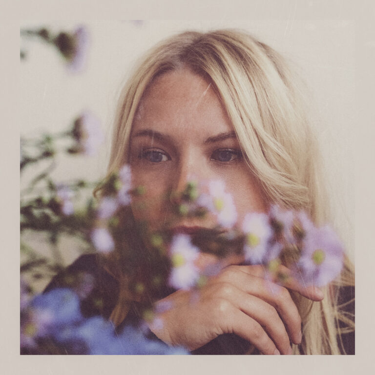 Silver Lake – Flowers Grow In The Saddest Parts